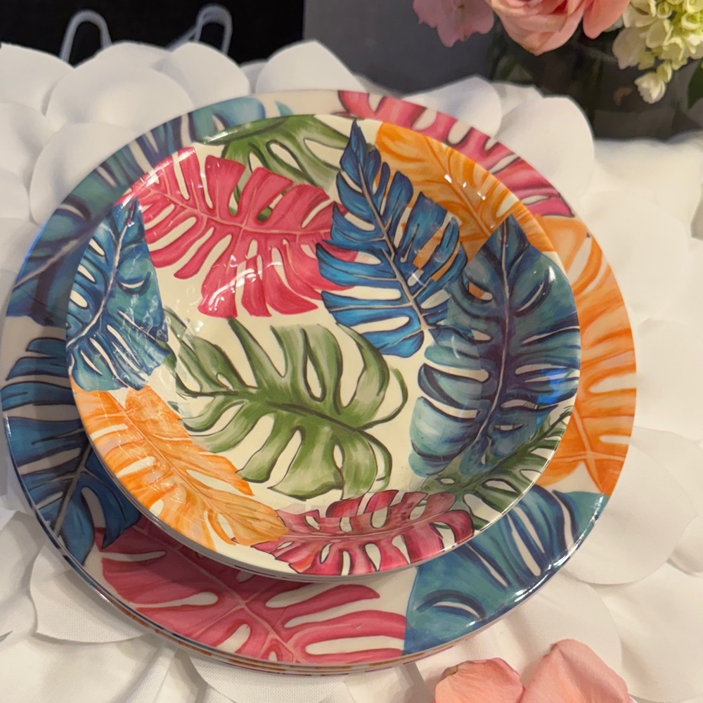 Tropical Set of 8  Melamine Leaf Patterned Dinner Plates & Bowls NWT